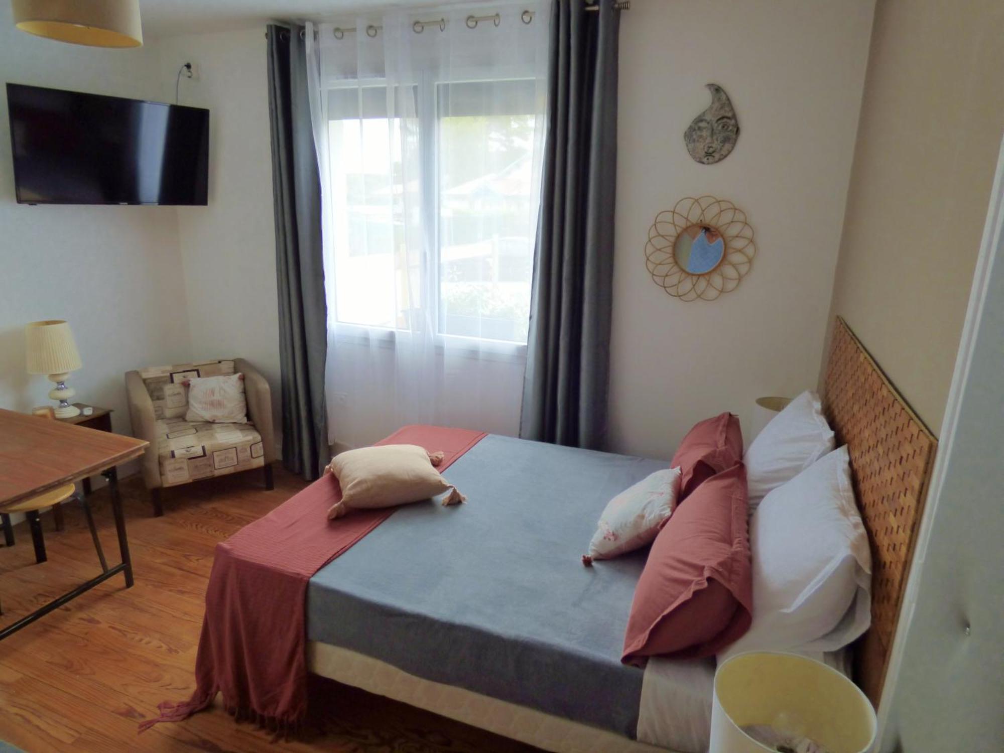 "Les Logis D'Argent" Chambre D'Hote Avec Wc, Sdb, Tv, Wifi, Option Petit Dejeuner , Parking Mimizan Exterior photo